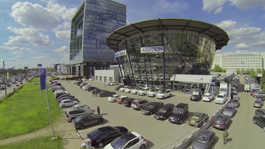 MOSCOW - MAY 14, 2014: Dealer Center Avilon Of Mercedes-Benz Company At ...