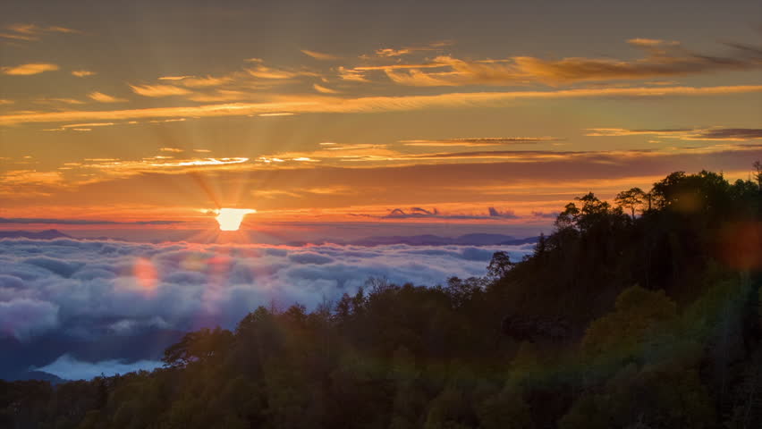 Tilting Up To The Sunrise Over The Cloud Covered Smoky Mountains With ...